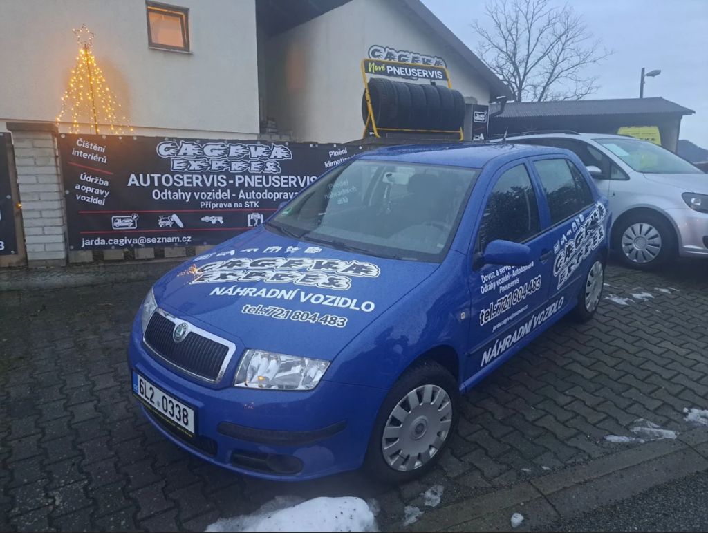 náhradní vůz